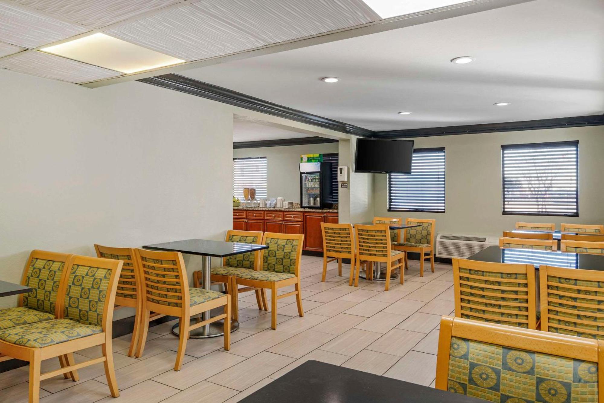 Quality Inn & Suites Morrow Atlanta South Exterior foto